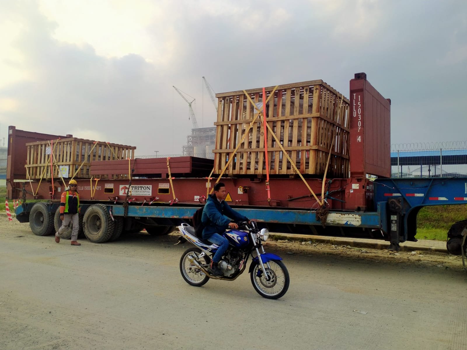 Transport Palm Oil Industry - Image 1